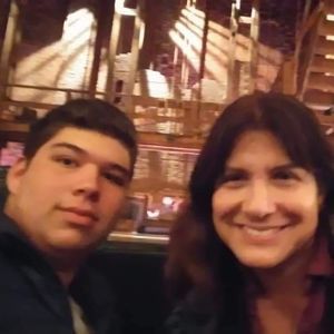 Meet your Posher, Lorrie